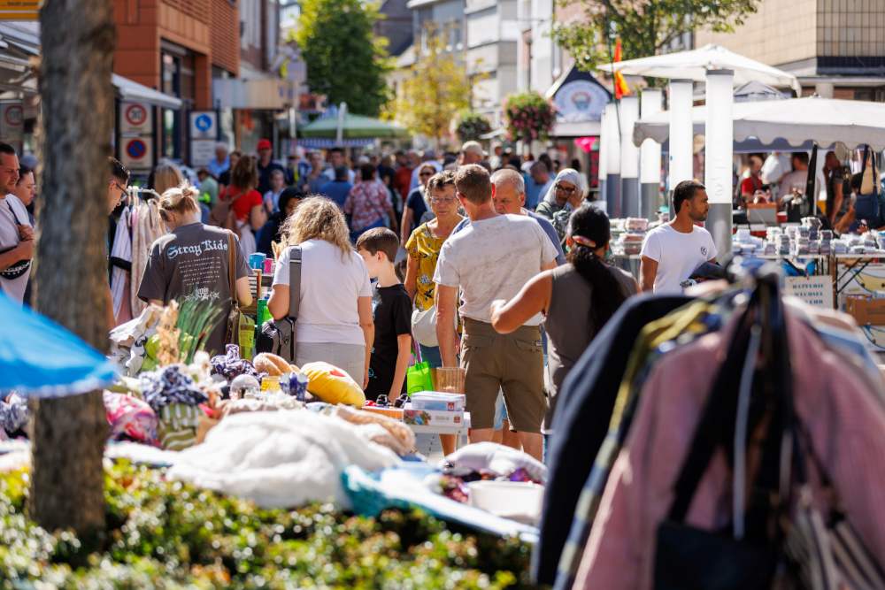 Trödelmarkt und Hansetafel mit verkaufsoffenem Sonntag >  | WfG Emmerich